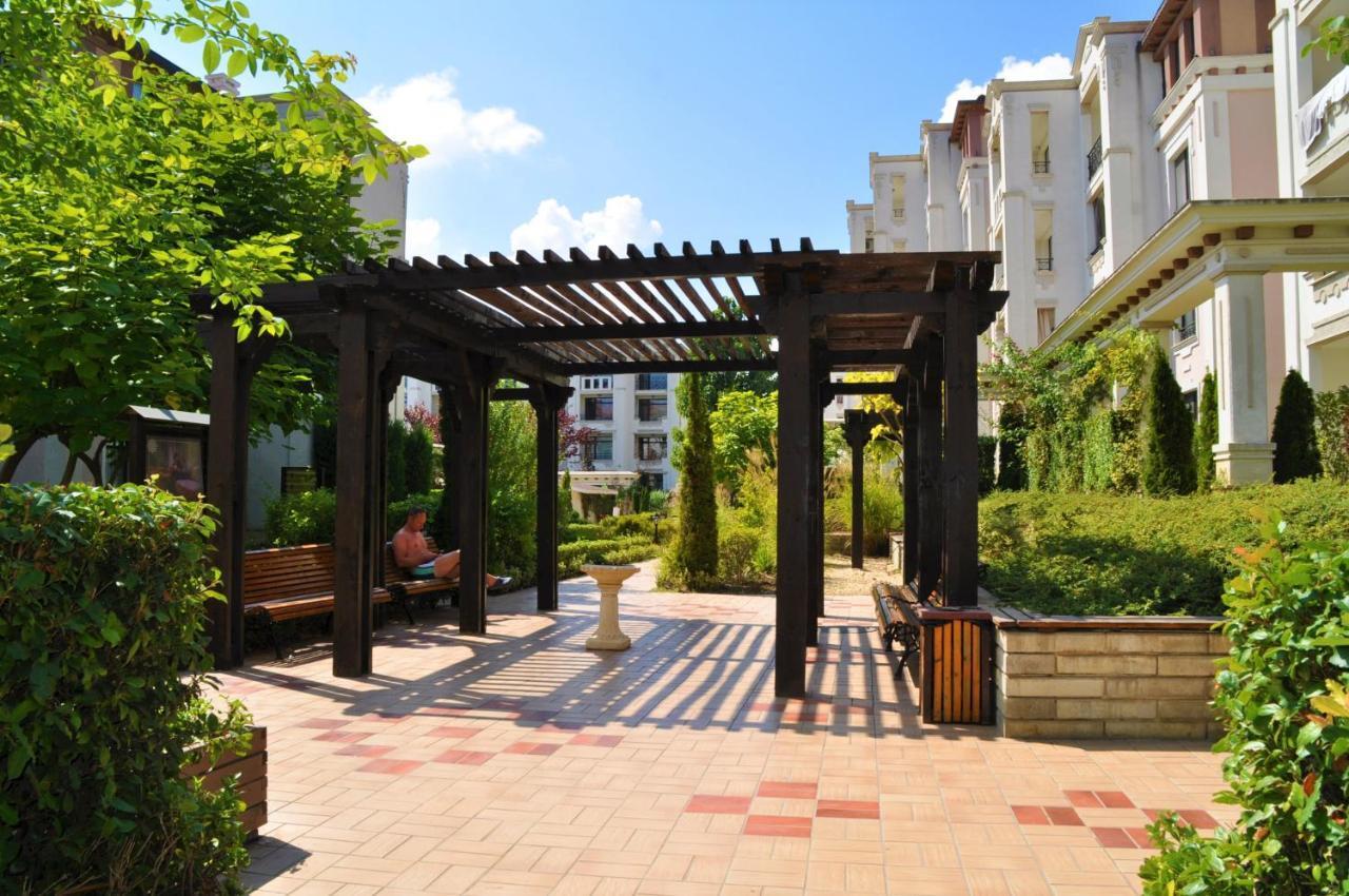 Private Apartment In Green Life Beach Resort โซโซโปล ภายนอก รูปภาพ