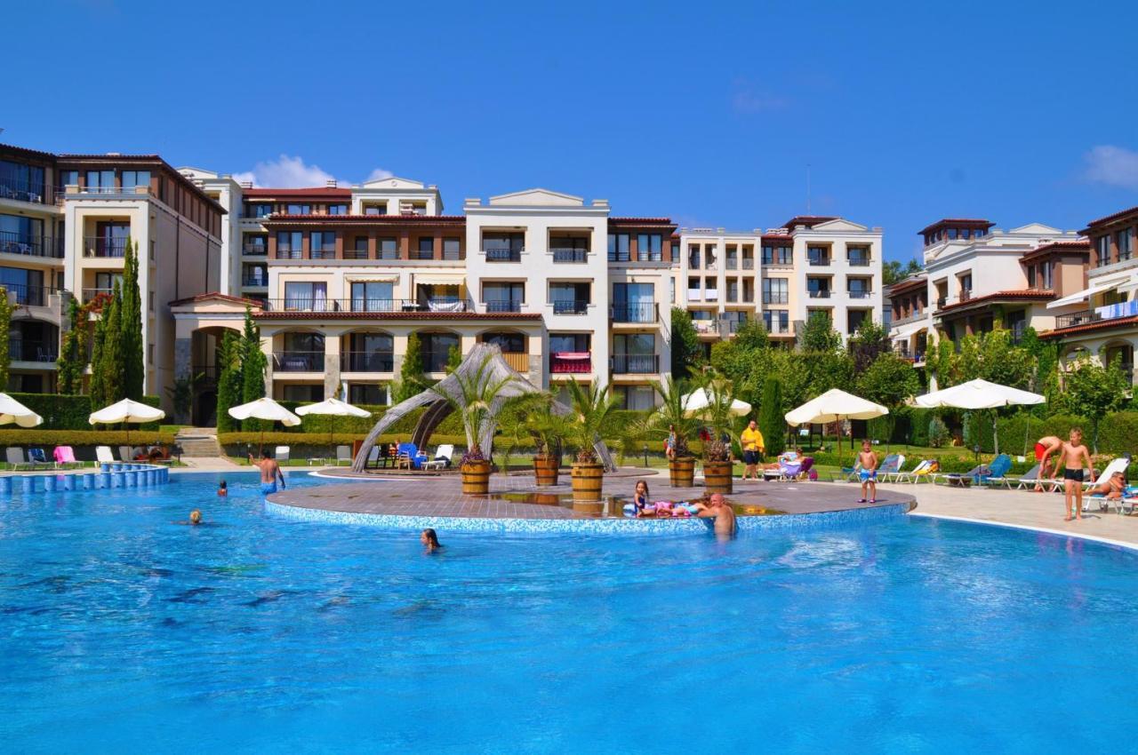 Private Apartment In Green Life Beach Resort โซโซโปล ภายนอก รูปภาพ